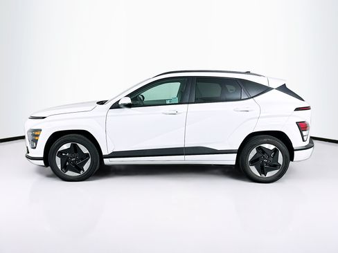 Used 2024 Hyundai Kona SEL FWD image 4