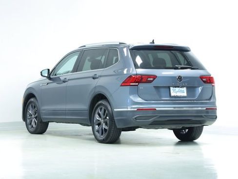 Certified 2022 Volkswagen Tiguan SE image 6