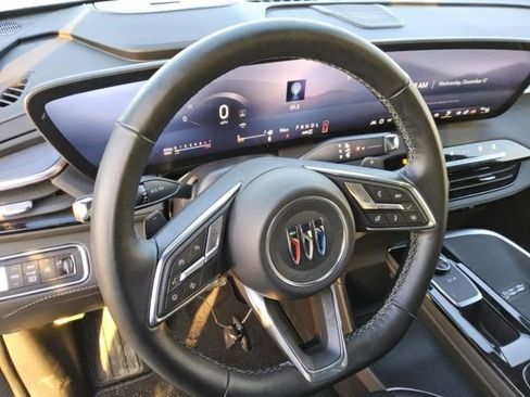 Used 2025 Buick Enclave Sport Touring image 7