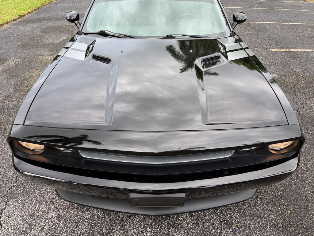 Used 2012 Dodge Challenger R/T RWD image 19