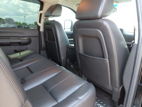 Used 2009 GMC Sierra 3500 SLE w/ SLE Preferred Package AWD/4WD image 25