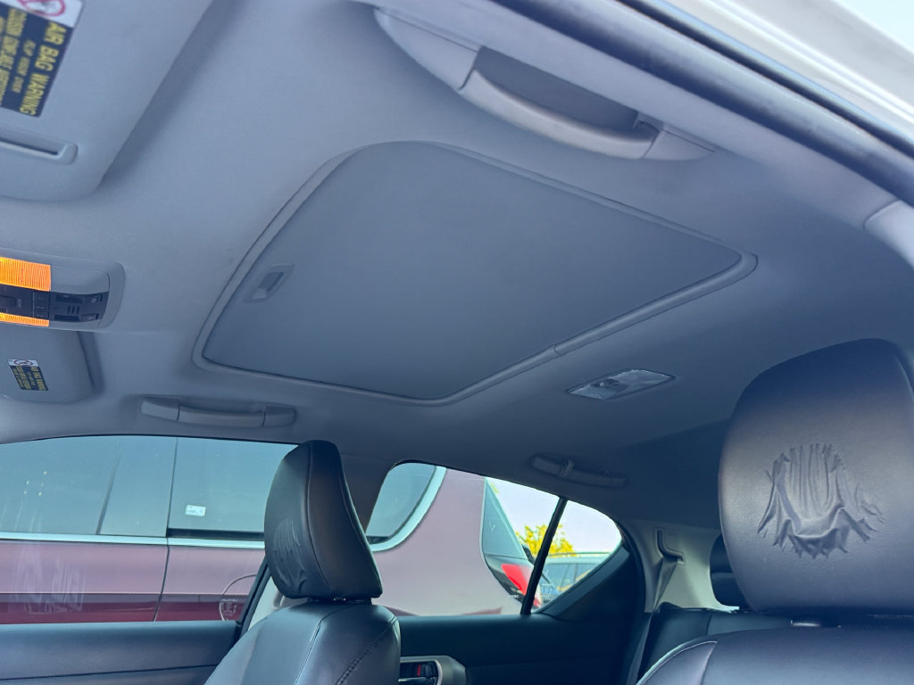 Used 2011 Lexus CT 200h Premium w/ Premium Audio Pkg FWD image 22