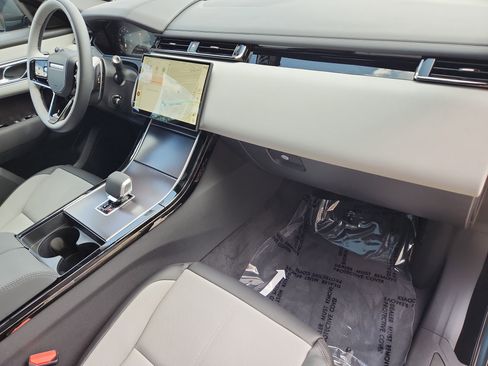 New 2026 Land Rover Range Rover Velar Dynamic SE image 27