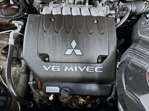 Used 2016 Mitsubishi Outlander GT image 37