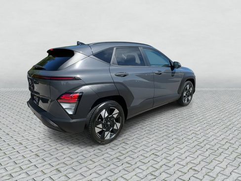 Used 2024 Hyundai Kona SEL FWD image 8