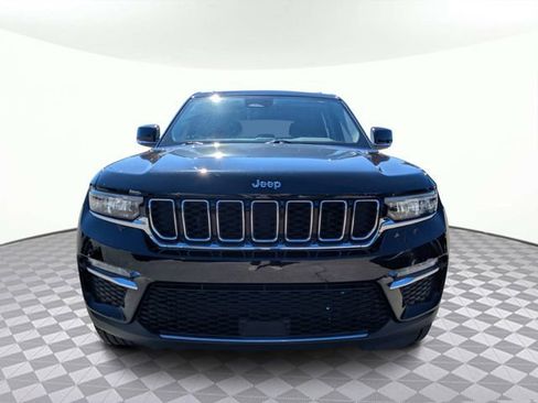 Used 2022 Jeep Grand Cherokee Limited 4xe image 10