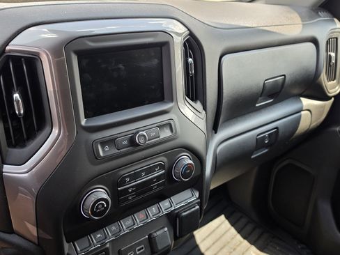 Used 2022 Chevrolet Silverado 1500 Custom RWD image 12