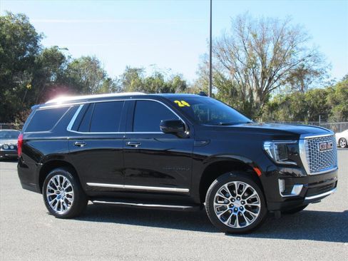 Used 2024 GMC Yukon Denali w/ Advanced Technology Package image 2