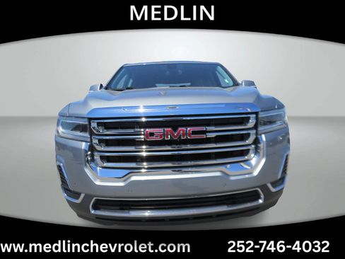 Used 2023 GMC Acadia SLE FWD image 3