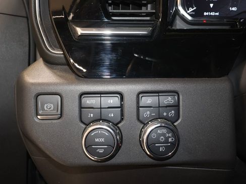 Used 2024 GMC Sierra 1500 SLT w/ SLT Premium Plus Package image 11