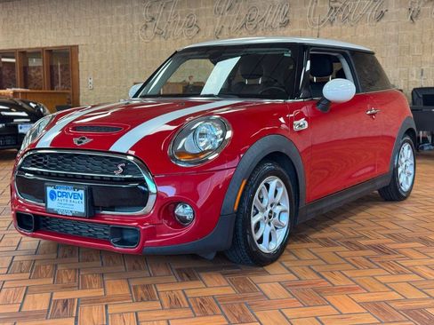 Used 2017 MINI Cooper S image 12
