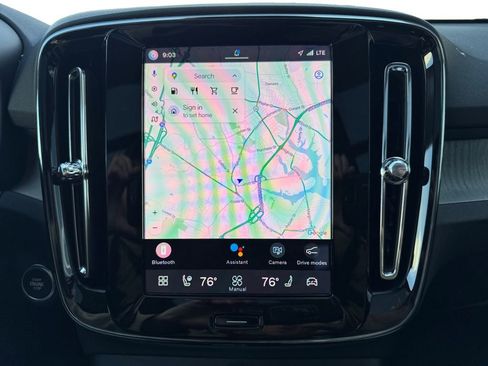 Certified 2025 Volvo XC40 B5 Plus image 20