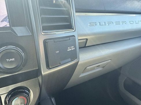 Used 2021 Ford F250 XLT w/ XLT Premium Package AWD/4WD image 25