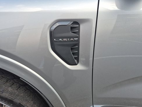 Used 2024 Ford Ranger Lariat w/ Trailer Tow Package image 10