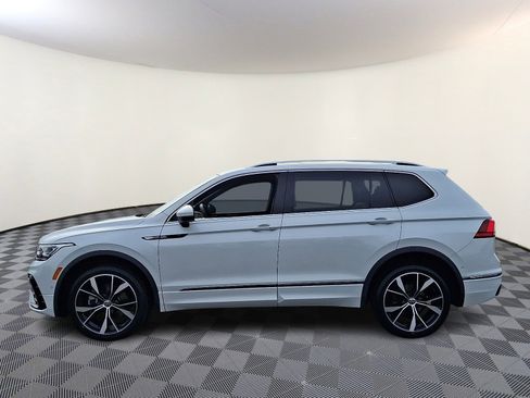 Used 2022 Volkswagen Tiguan SEL R-Line image 4