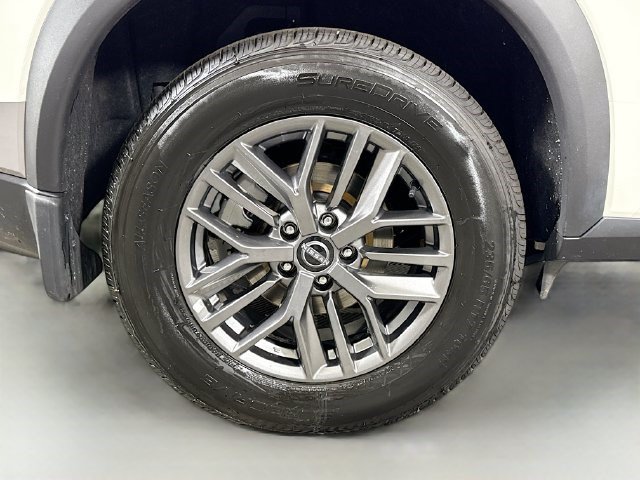 Used 2022 Nissan Rogue S AWD/4WD image 32