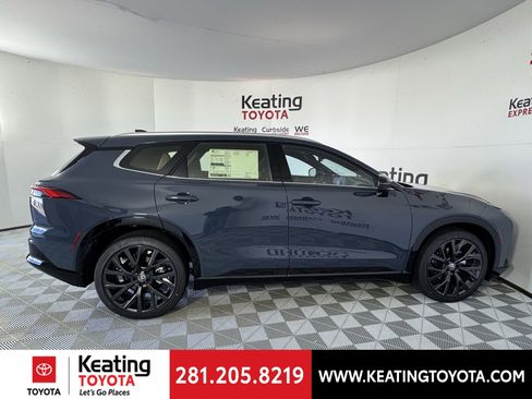 New 2026 Toyota Crown Signia image 4