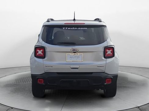 Used 2019 Jeep Renegade Latitude AWD/4WD image 4