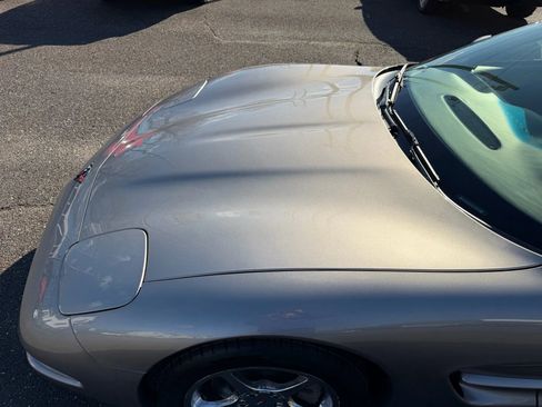 Used 2001 Chevrolet Corvette Coupe w/ Preferred Equipment Group1 image 40