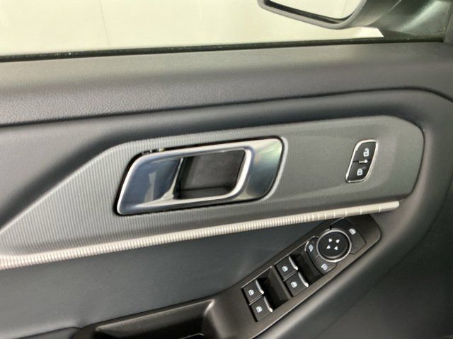 Used 2026 Ford Explorer ST-Line AWD/4WD image 15