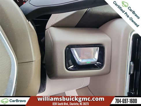 Used 2025 GMC Yukon XL Denali w/ Denali Reserve Package image 18