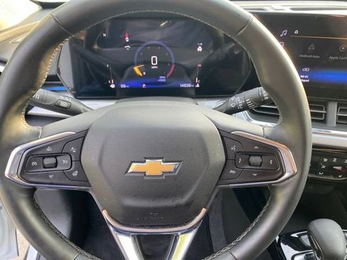 Used 2025 Chevrolet Trax LT w/ Driver Confidence Package FWD image 20