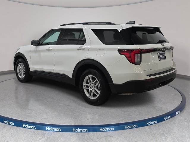 Used 2026 Ford Explorer Active AWD/4WD image 8