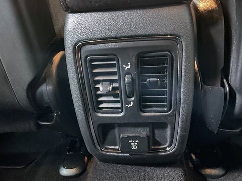 Used 2019 Jeep Grand Cherokee Laredo w/ Security & Convenience Group image 13