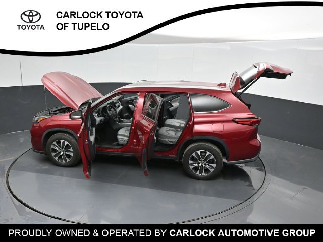 Used 2023 Toyota Highlander XLE FWD image 70
