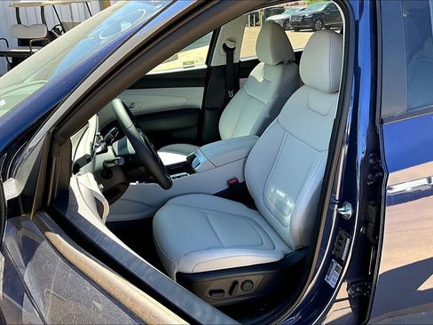 Used 2025 Hyundai Tucson SEL FWD image 16