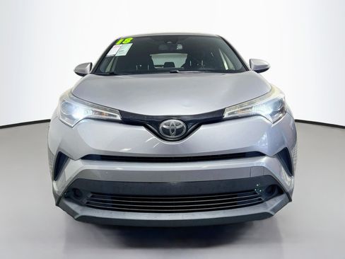 Used 2018 Toyota C-HR XLE FWD image 11