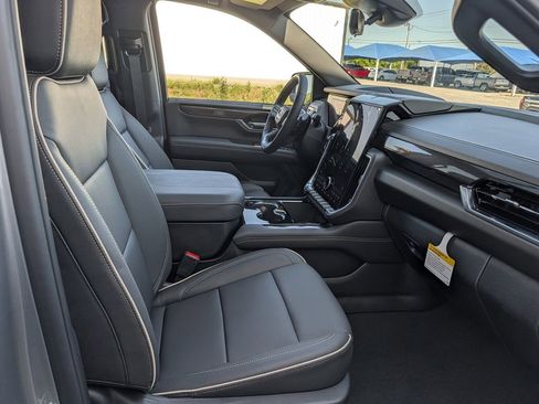 New 2026 GMC Yukon Elevation w/ Elevation Premium Package AWD/4WD image 35