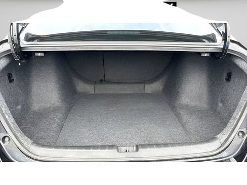 Used 2018 Honda Accord Sport image 19