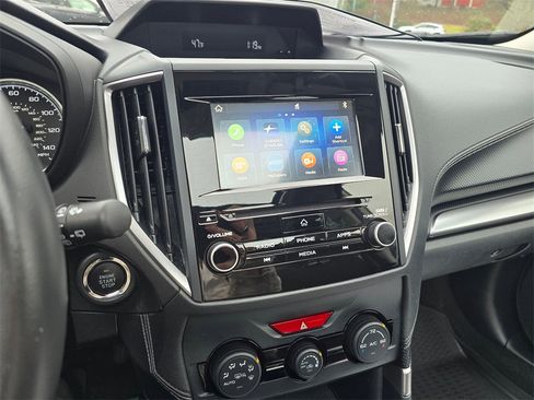 Used 2023 Subaru Forester Premium image 27