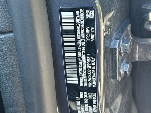 Certified 2023 Jeep Renegade Latitude AWD/4WD image 30