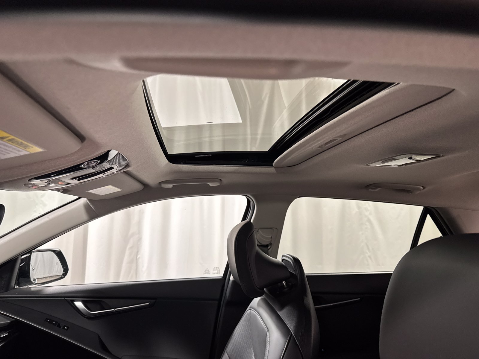 New 2026 Kia Niro Wave w/ Wave Preserve Package FWD image 26
