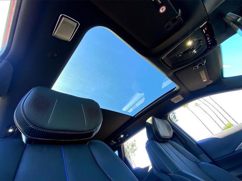 New 2026 Cadillac Lyriq V image 33