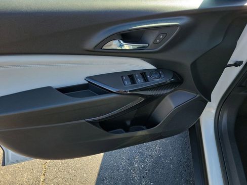 Certified 2025 Chevrolet Trax LT w/ LT Convenience Package FWD image 20