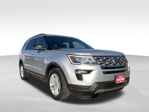 Used 2018 Ford Explorer XLT w/ Equipment Group 202A image 1