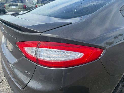 Used 2016 Ford Fusion SE FWD image 15