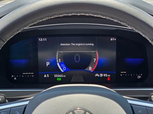 Used 2022 Volkswagen Tiguan SE w/ Panoramic Sunroof Package FWD image 26