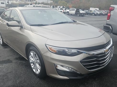 Used 2024 Chevrolet Malibu LT image 2