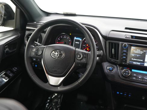Used 2018 Toyota RAV4 SE w/ Advanced Technology Package AWD/4WD image 14