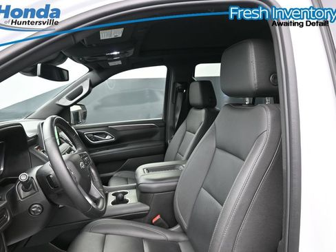 Used 2024 Chevrolet Tahoe Z71 w/ Luxury Package AWD/4WD image 12