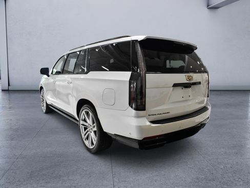 Used 2025 Cadillac Escalade ESV Sport Platinum w/ LPO, Floor Liner Package AWD/4WD image 5