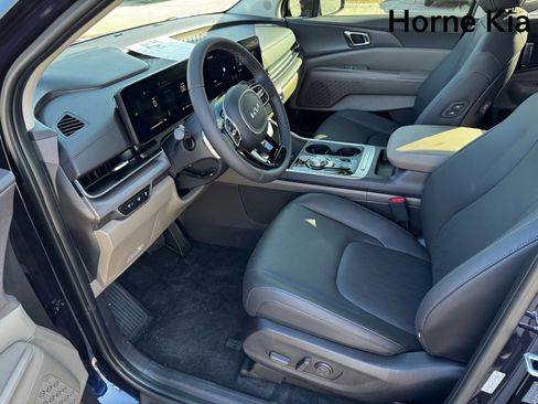 New 2026 Kia Carnival EX image 9