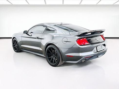 Used 2018 Ford Mustang Premium RWD image 6