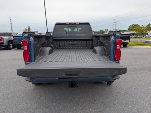 New 2026 Chevrolet Silverado 3500 High Country w/ Technology Package AWD/4WD image 8