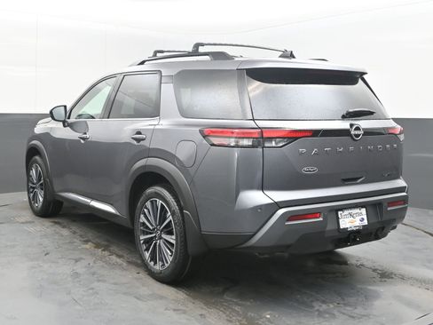 New 2026 Nissan Pathfinder Platinum FWD image 6