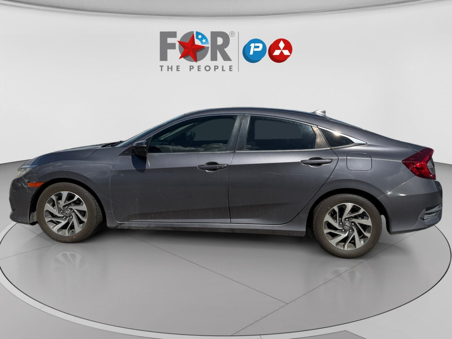 Used 2018 Honda Civic EX image 2